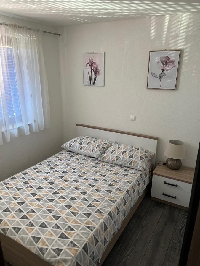 Room In Otocac Helena ภายนอก รูปภาพ