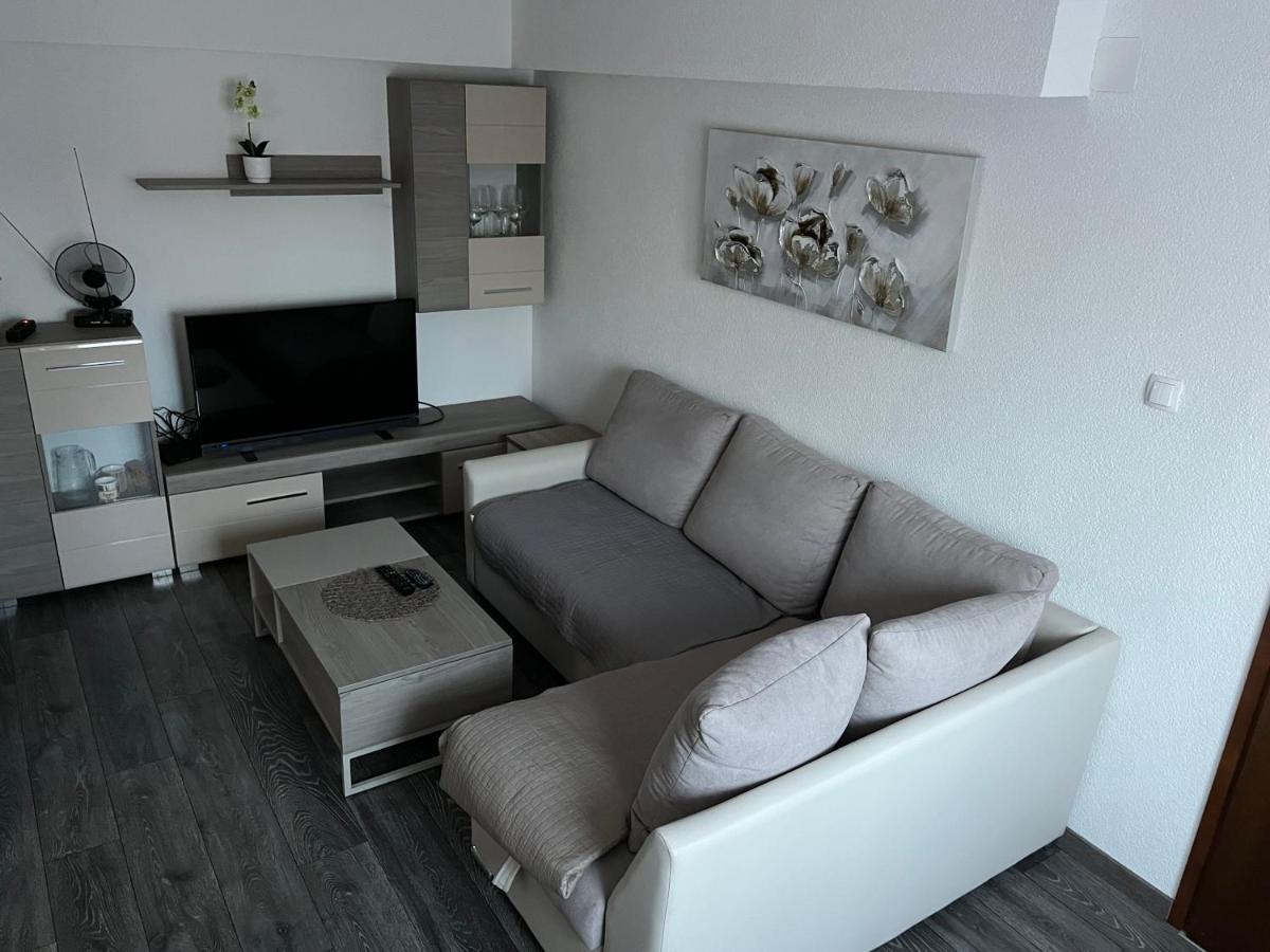 Room In Otocac Helena ภายนอก รูปภาพ