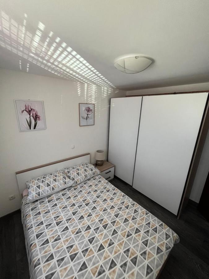 Room In Otocac Helena ภายนอก รูปภาพ