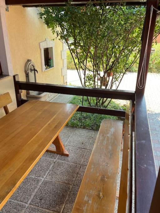 Room In Otocac Helena ภายนอก รูปภาพ